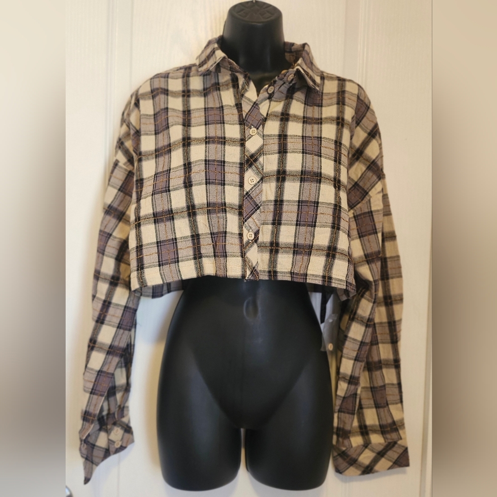 Nasty Gal Cropped Plaid Button-Up in Cream, Black & Brown